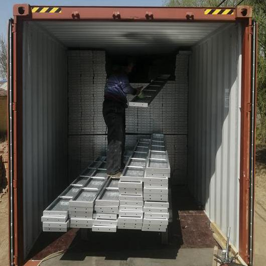 高质量的镀锌钢脚手架步行板