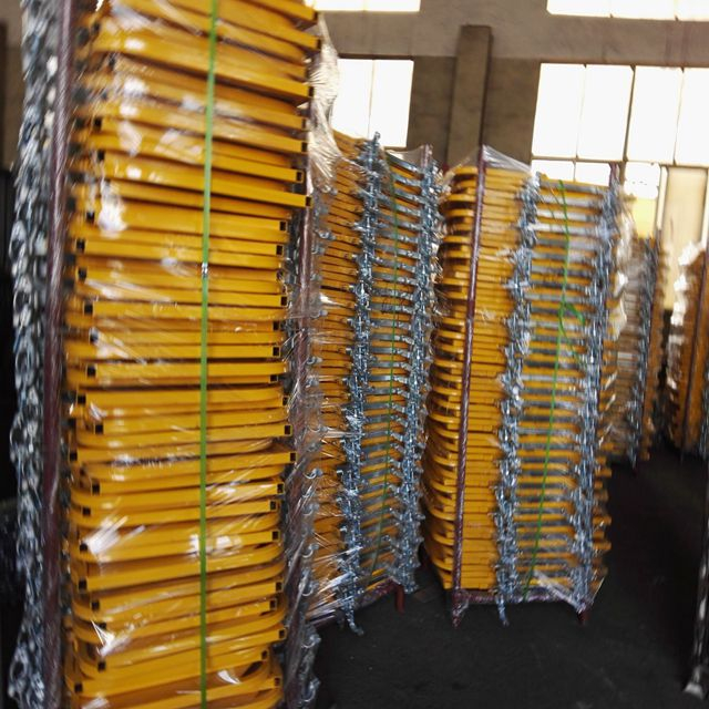 Окрашенные в борьба с окрашенными