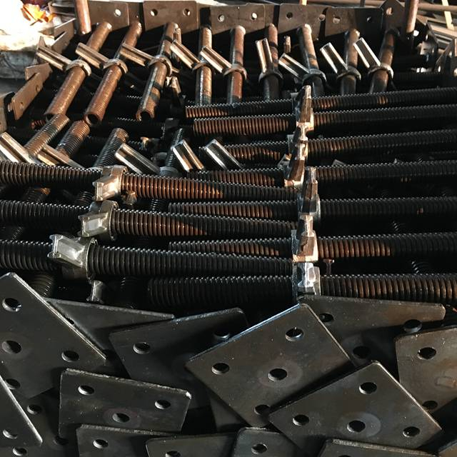 黑色脚手架可调节的实心螺丝底座插孔 