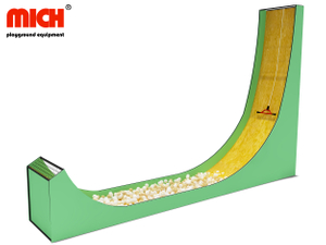 Kecepatan tinggi dalam ruangan merangsang slide untuk anak -anak dan orang dewasa