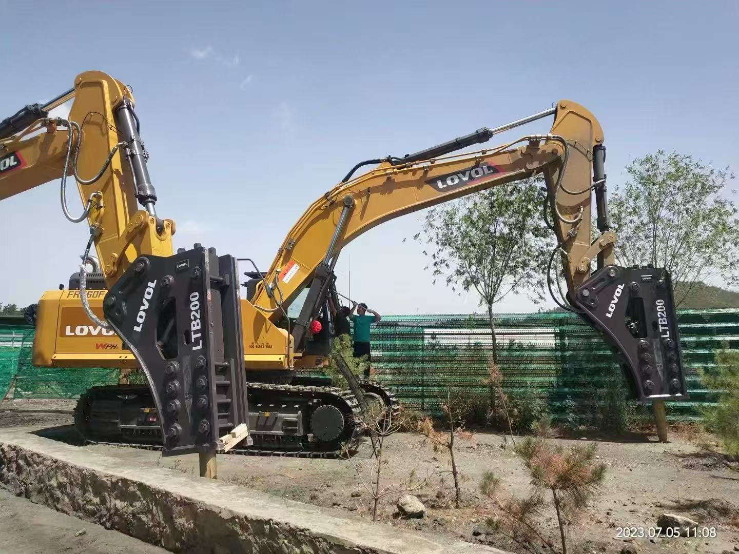 New Volvo ECR355 Excavator: A Prime Mover for High-Performance Excavator Attachments