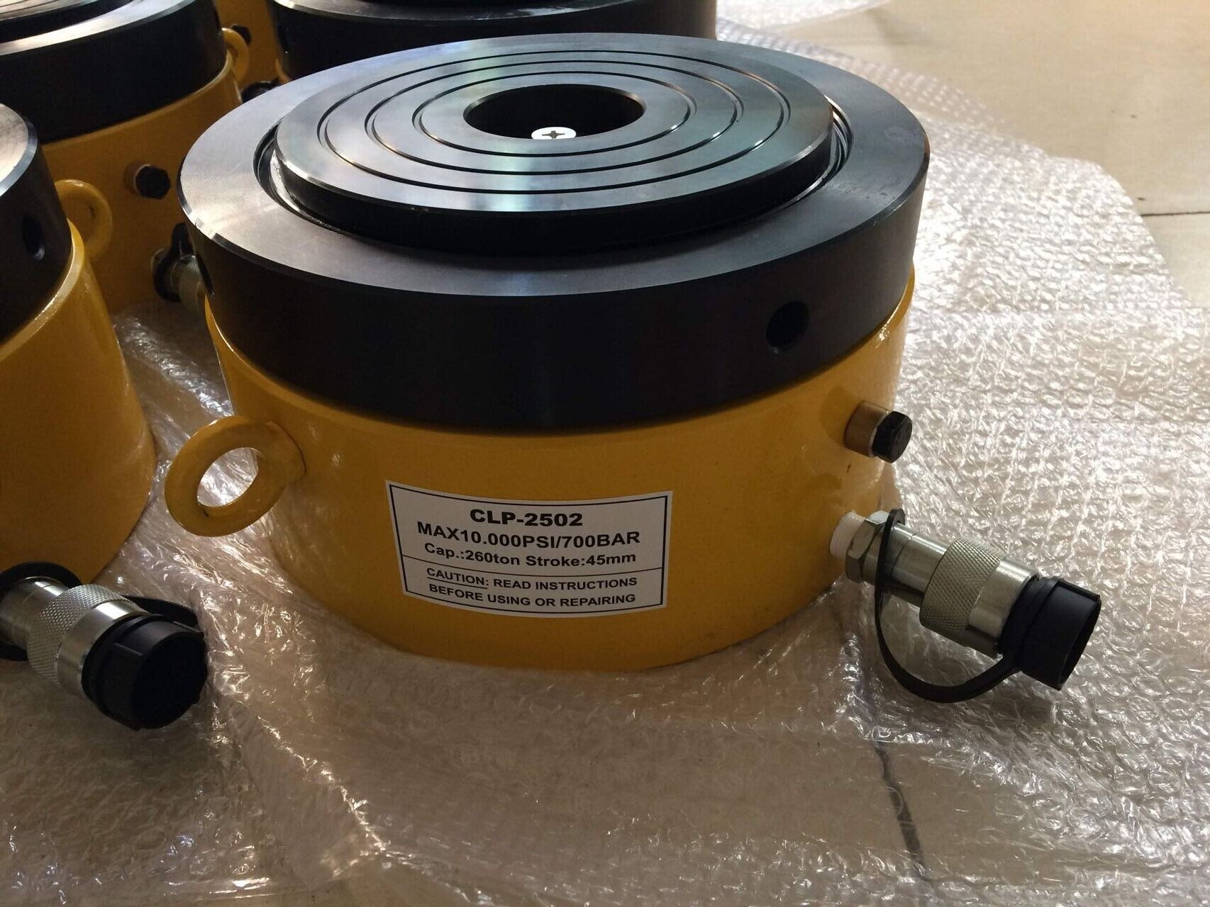 250 ton pancake lock nut cylinder ready for ship