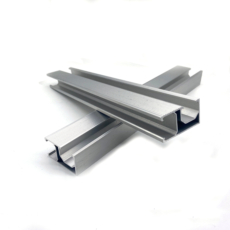 Le panneau solaire supporte l'extrusion en aluminium 6063 le panneau solaire T5 encadre les profils en aluminium