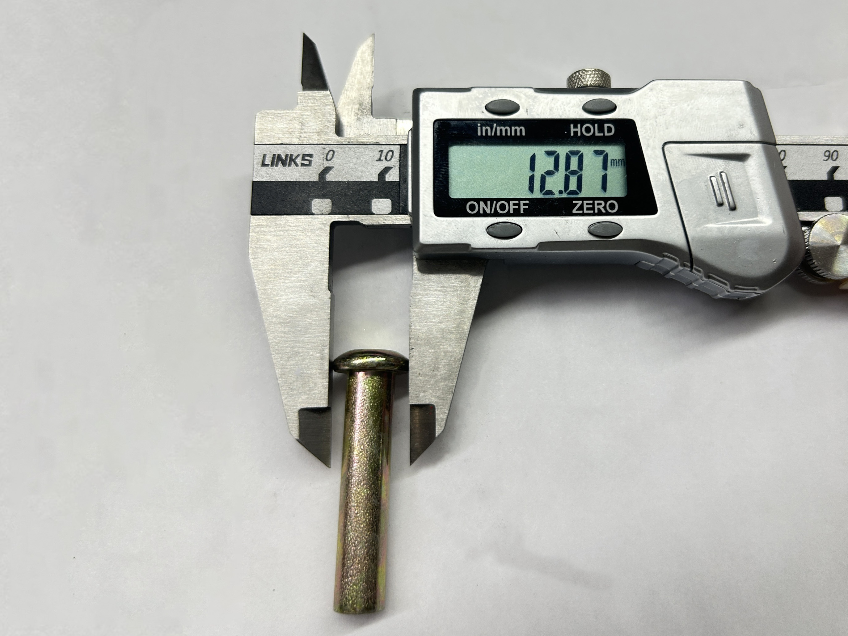 Tama&ntilde;o del remache del acoplador de andamio 