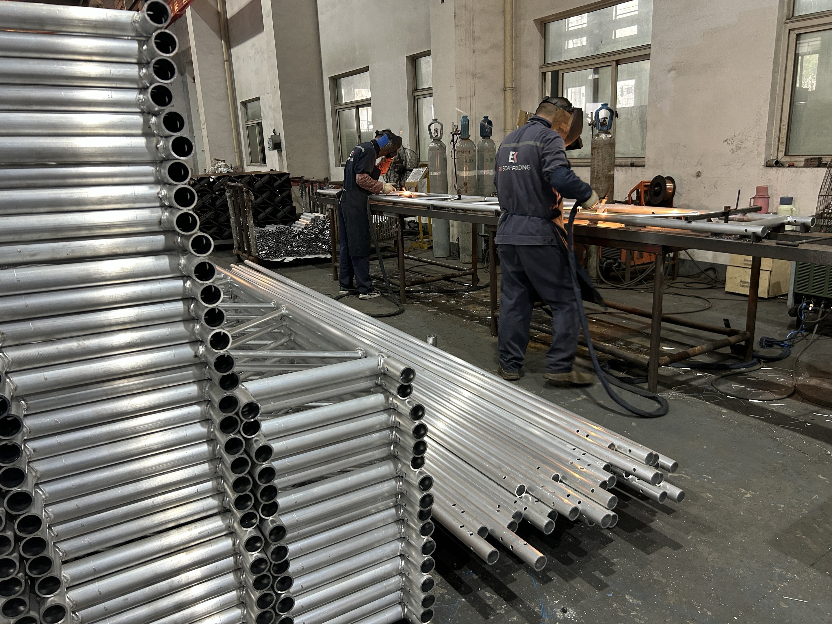 soldadura de viga de celos&iacute;a de aluminio 