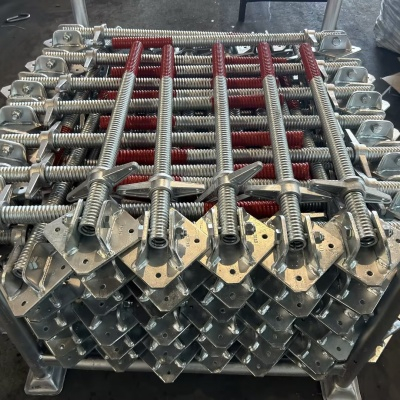 gatos niveladores para andamios huecos