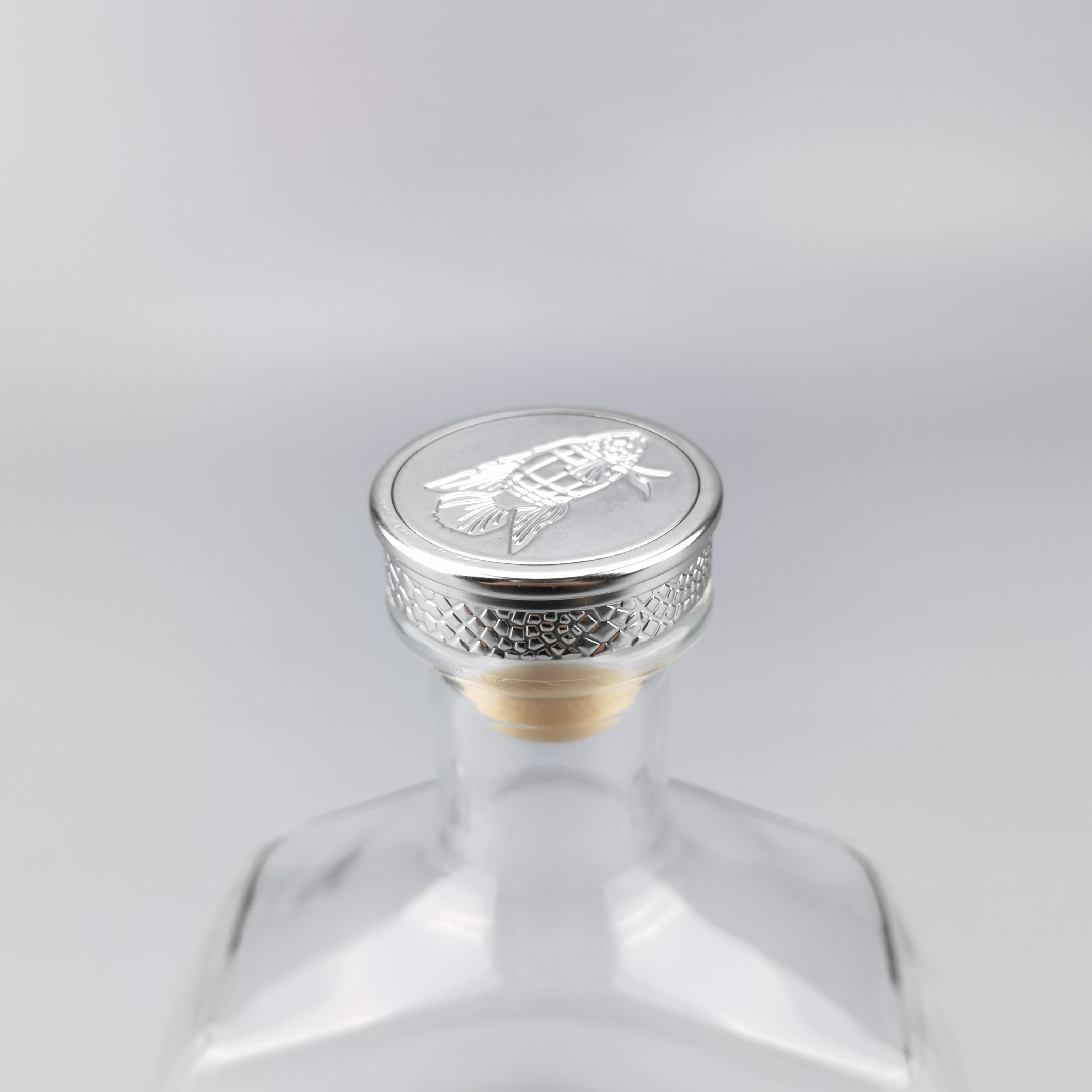 Wooden Cork with Metal Cap for Packing Glass Bottle 