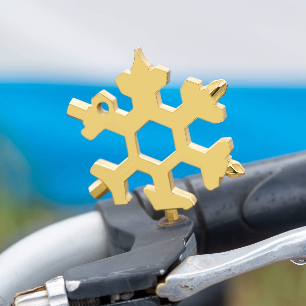 Bicycle Wrench Set Screwdriver Kit 18 in 1 Stainless Steel Snowflake Multitool for Outdoor Camping Daily Tool