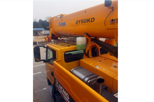 QY50KD truck crane (1)