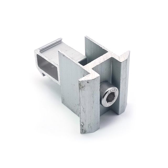  Pinces centrales solaires réglables en aluminium personnalisées en usine pour le montage de panneaux solaires