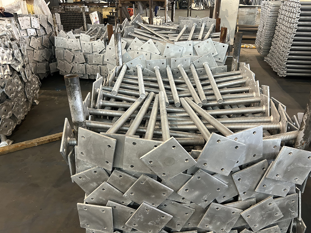 gato con base galvanizada