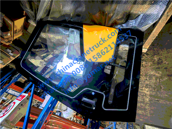 XGC55 crawler crane door panel (1)