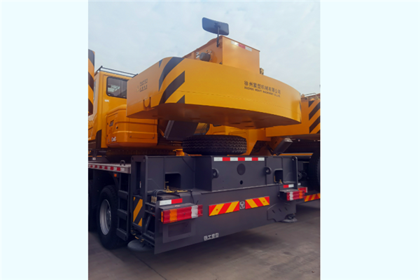QY50KD truck crane (2)