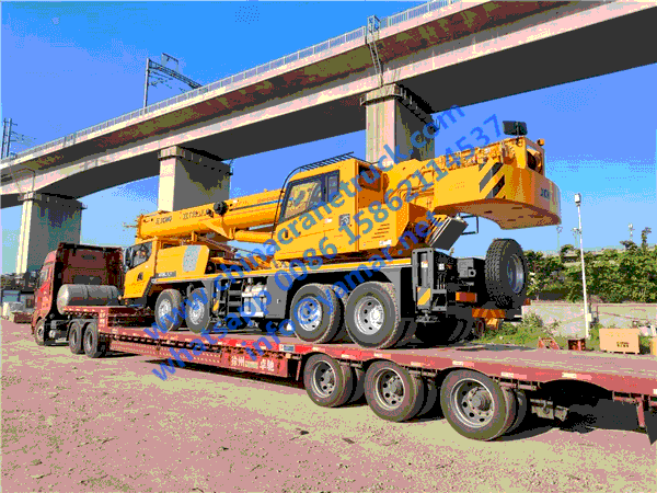 XCT30_Y RHD truck crane (3)