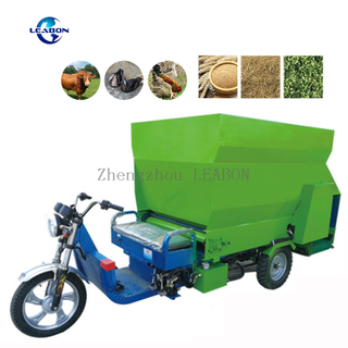 Cattle Feed Machine Tricycle Feed Spreader Machine