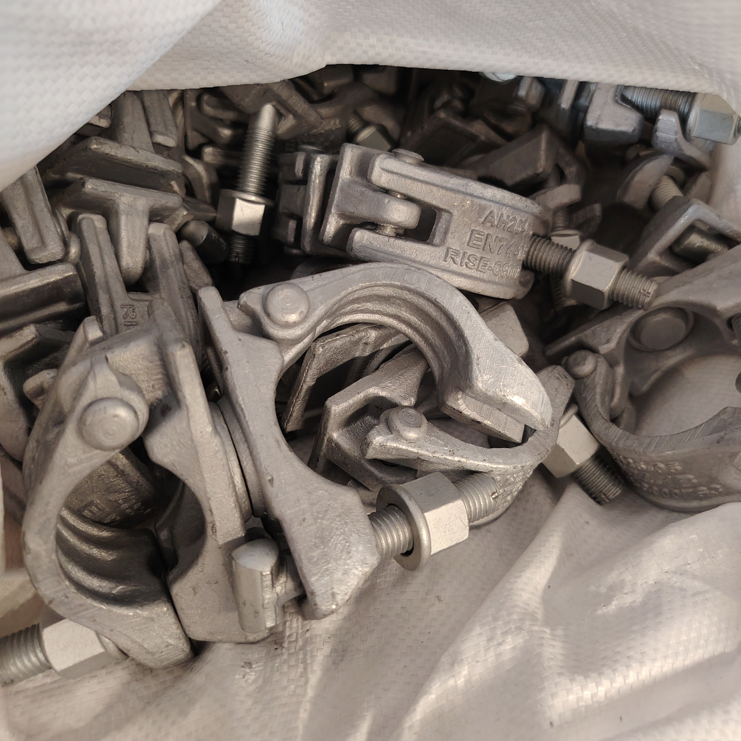 Поворотная муфта KV 49 X 49 Зажим для лесов специальной формы