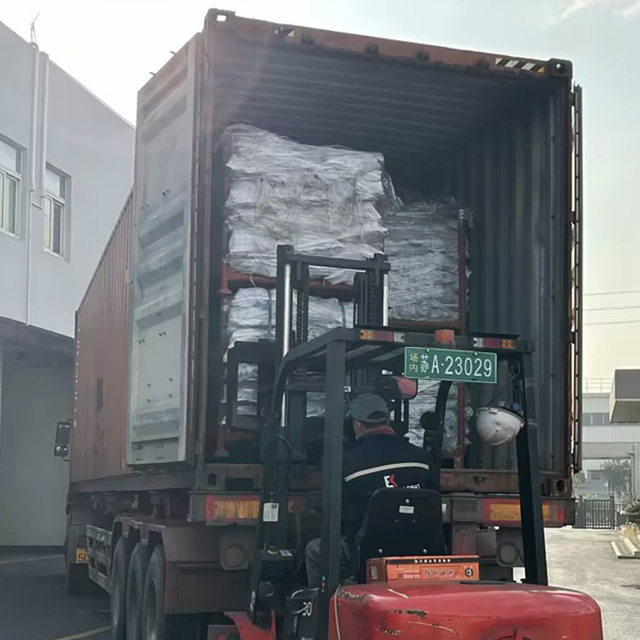 Доставка фиксирующей муфты платы