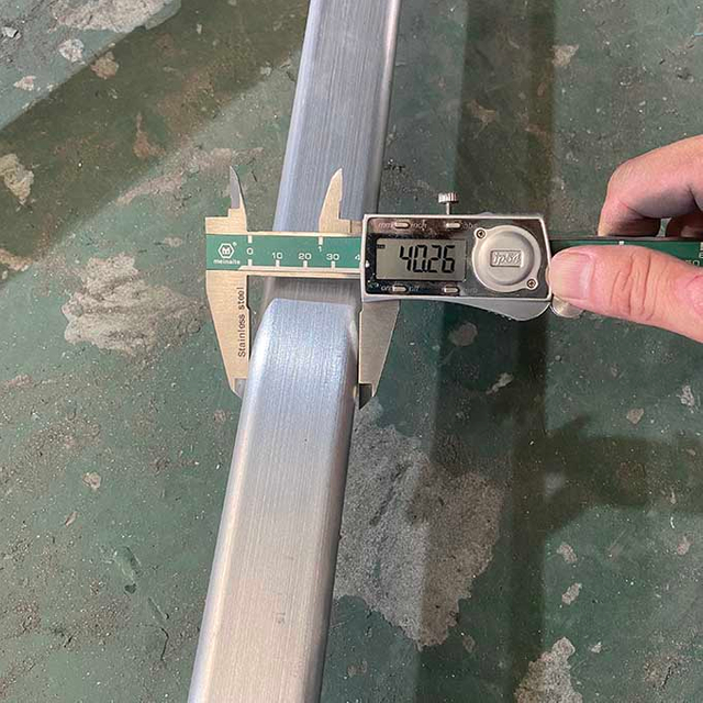 铝制式跨桁架