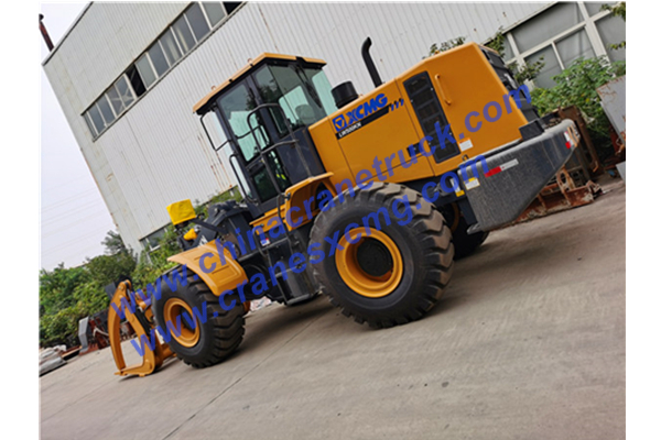 LW500KN wheel loader with wood clamp