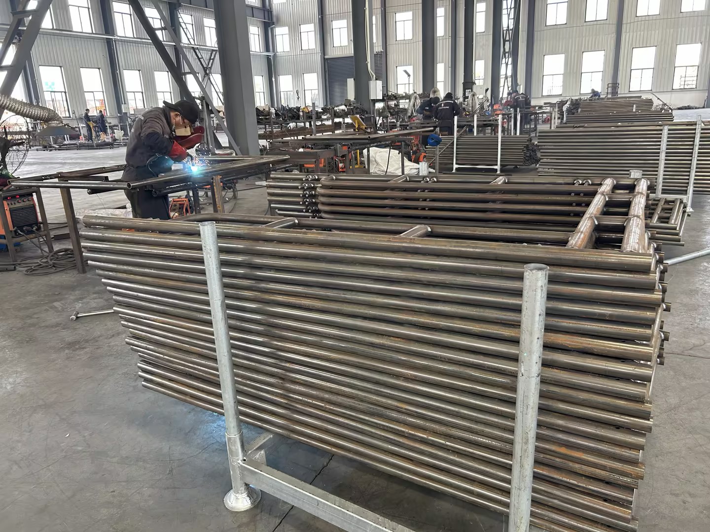 Caminar a trav&eacute;s de un andamio 