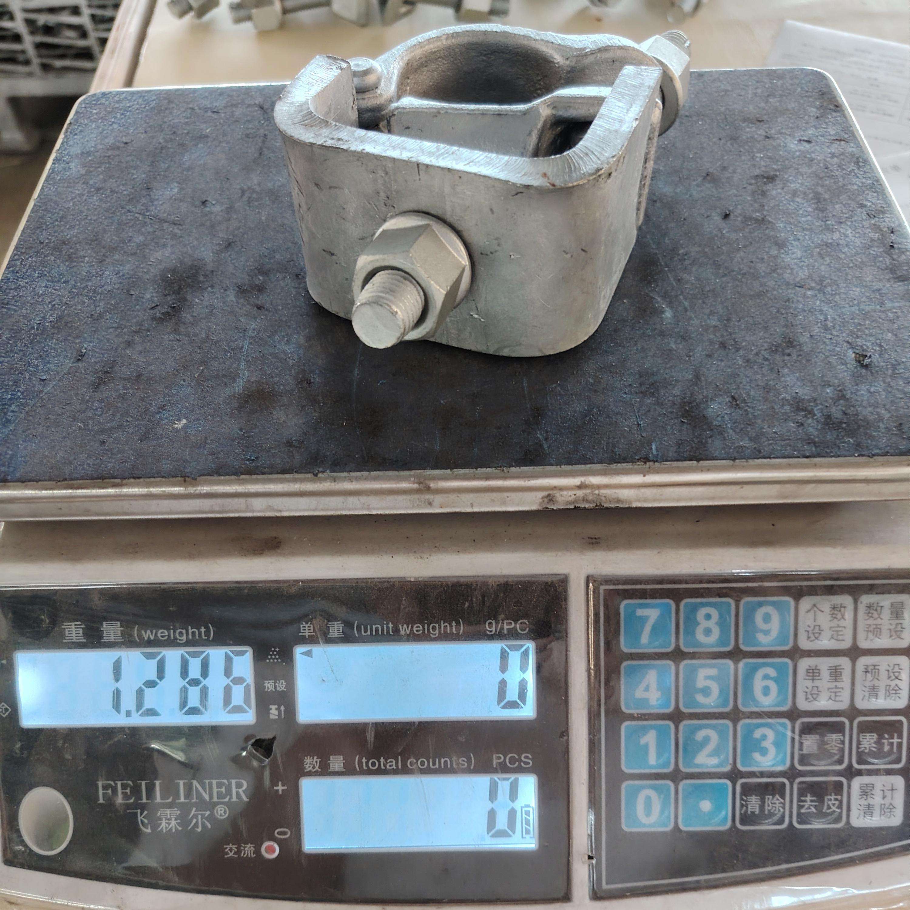 Bjelke Klips Abrazadera para andamios con forma especial