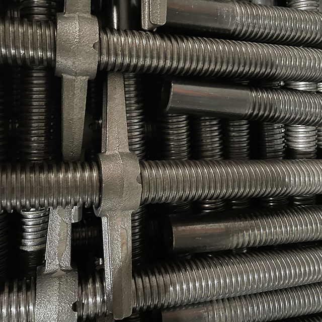 Gato de base de tornillo sólido ajustable para andamios negros 