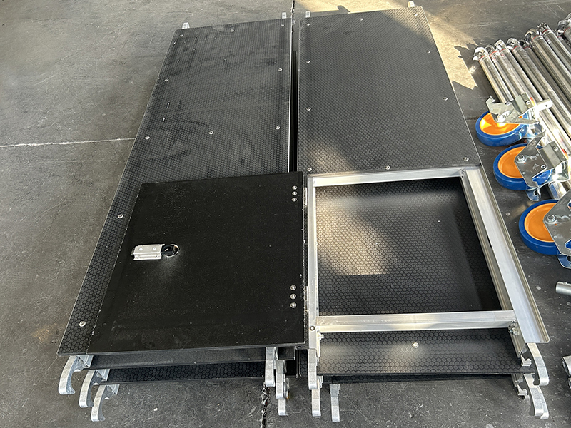 Платформа с люком