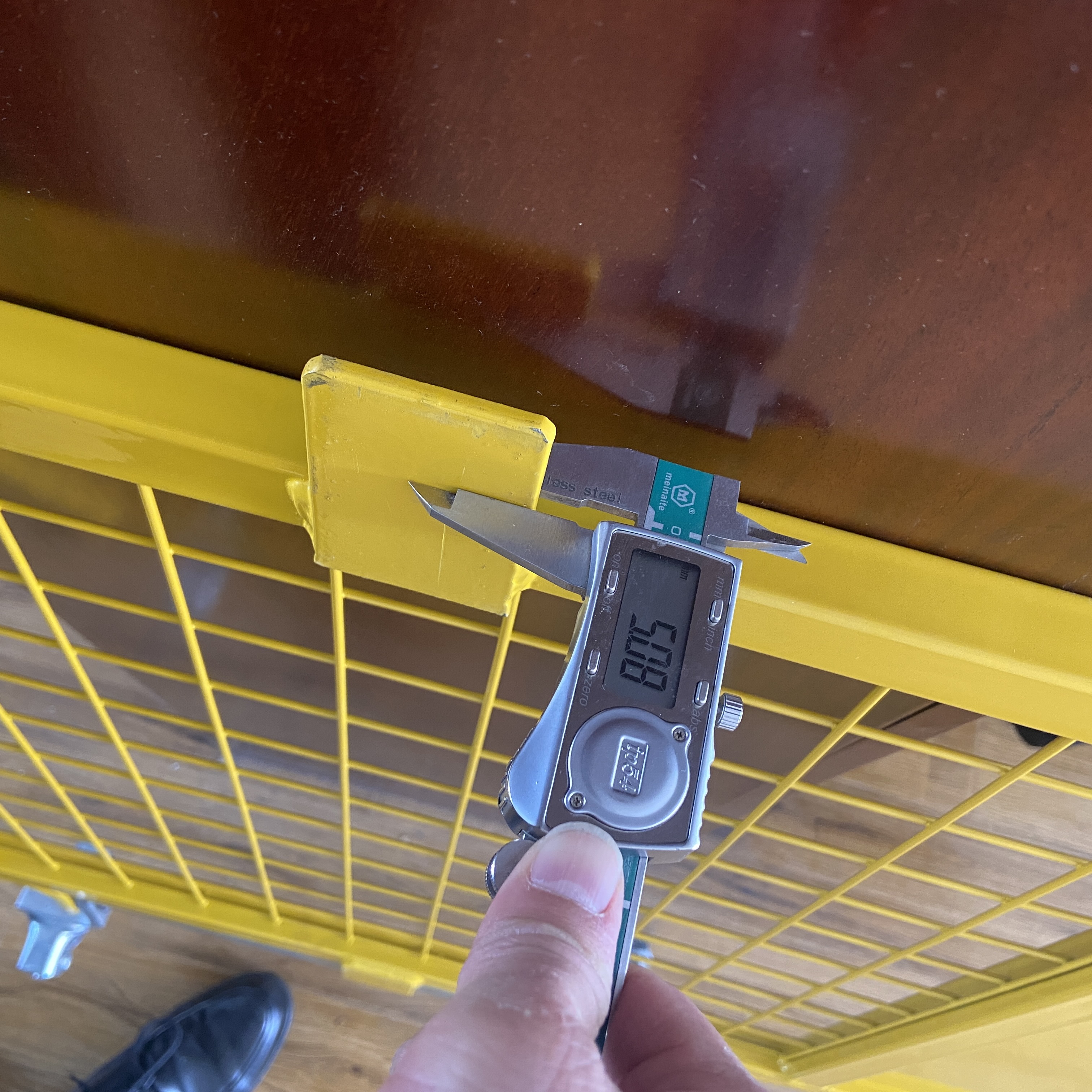 Prueba de puerta de acceso a escalera reversible