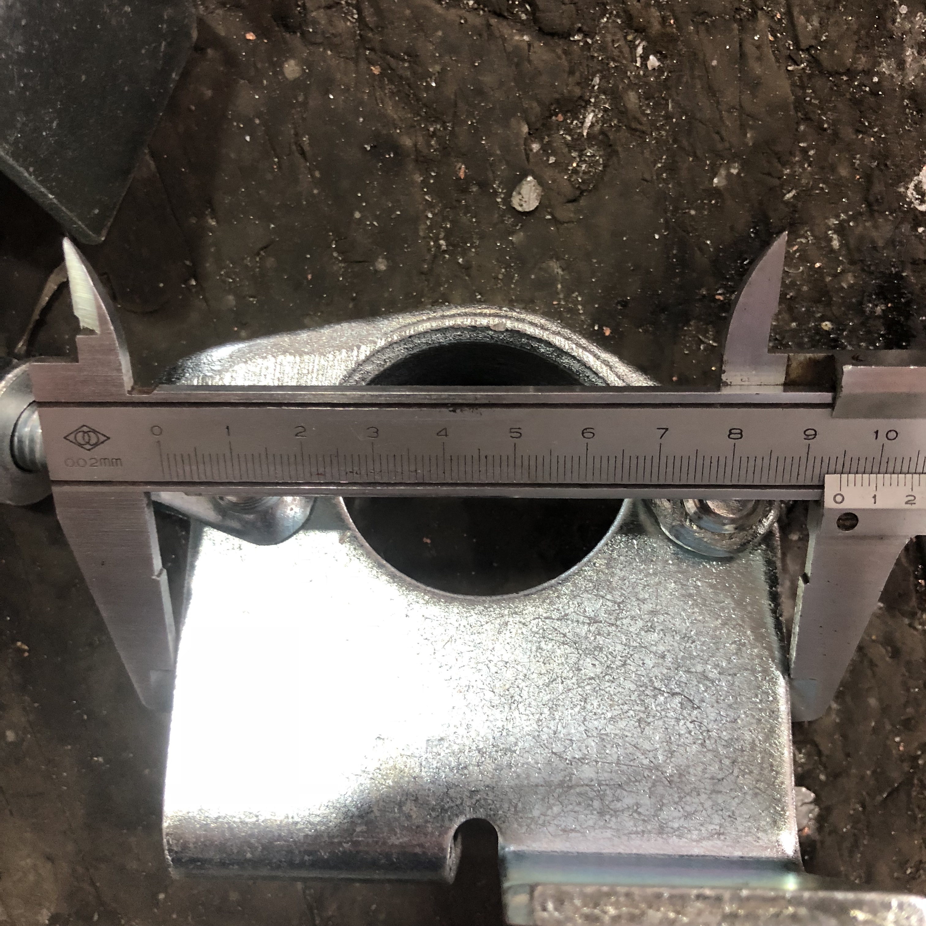 Сбросить поддельную доску, удерживая муфт