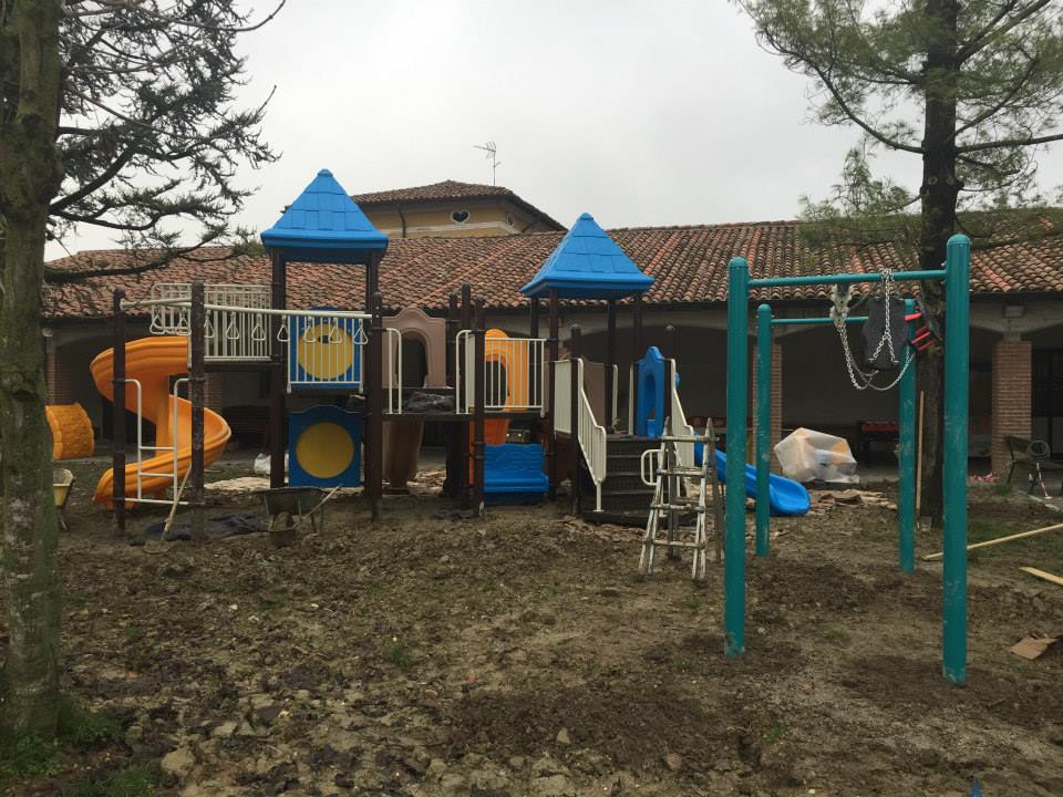 5 pistas deslizam crianças playground ao ar livre