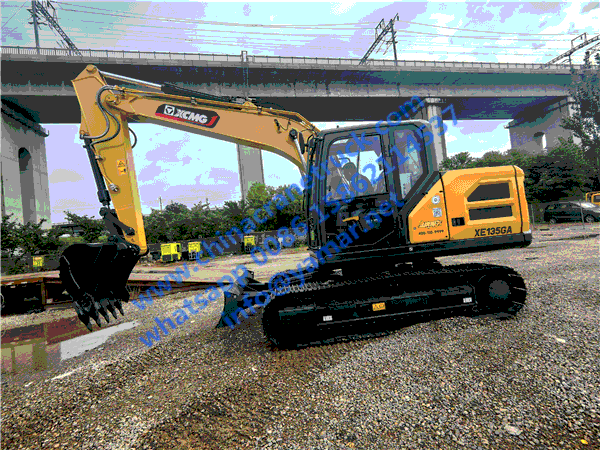 XE135 excavator (3)