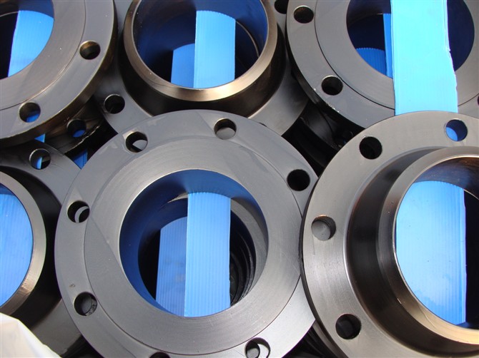 Př&iacute;ruba z uhl&iacute;kov&eacute; oceli ANSI B16.5