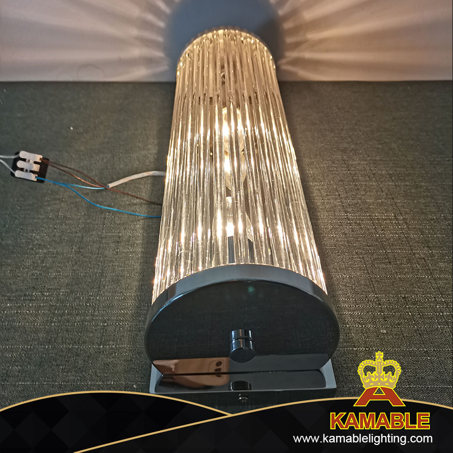 Современный хромированный настенный светильник из прозрачного стекла в зале (KG0604W-2)