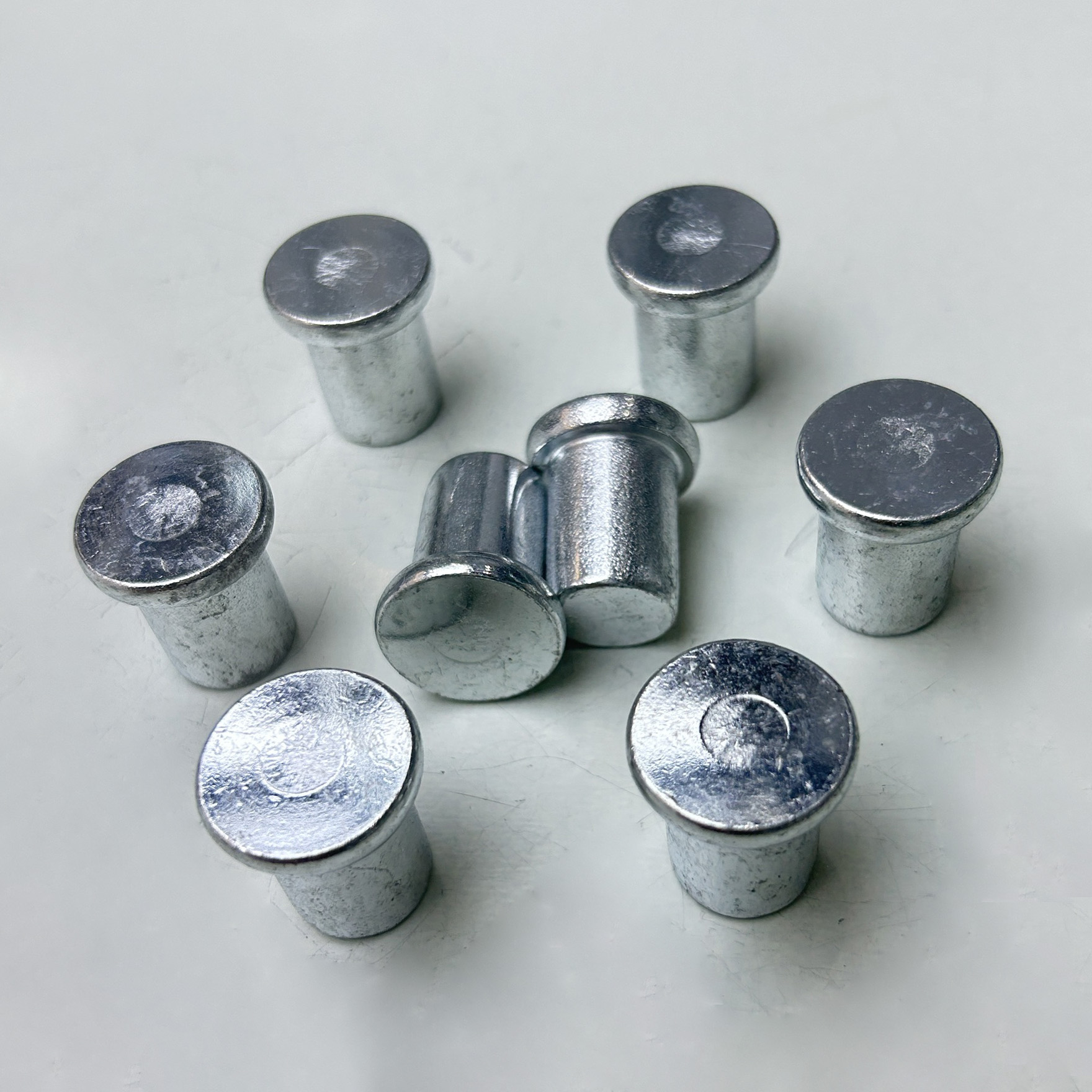 Remache de acoplador de andamio alemán