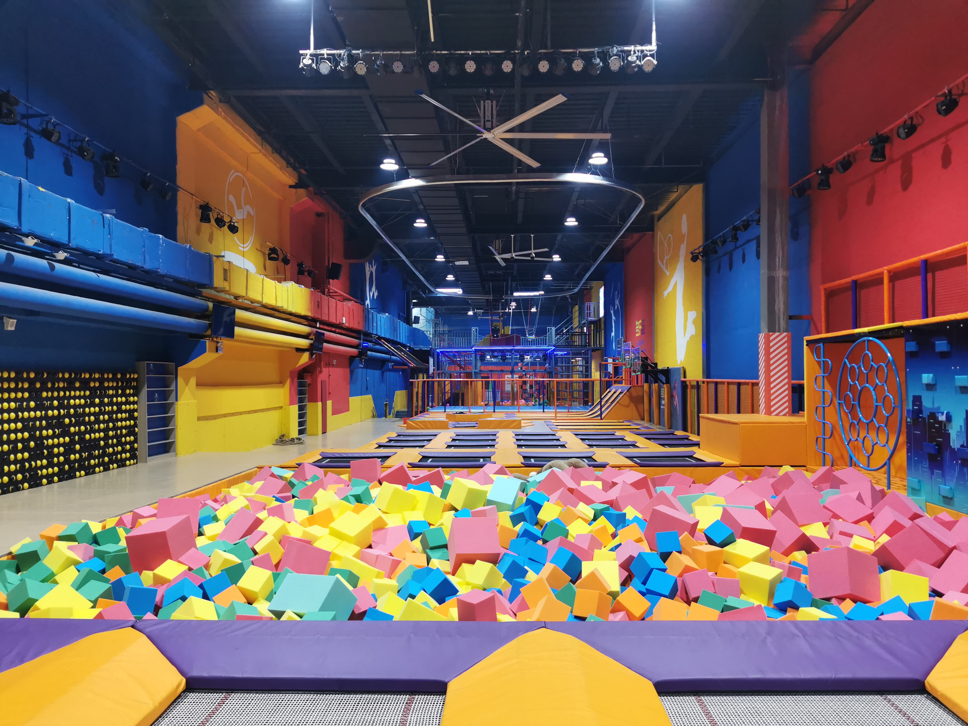 Giant Fly High Interioor Trampoline Park