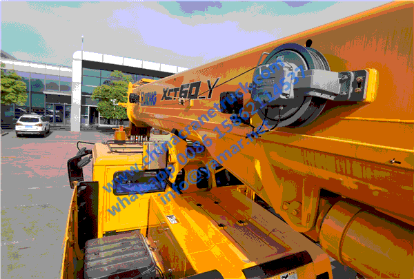 XCT60_Y RHD truck crane (2)