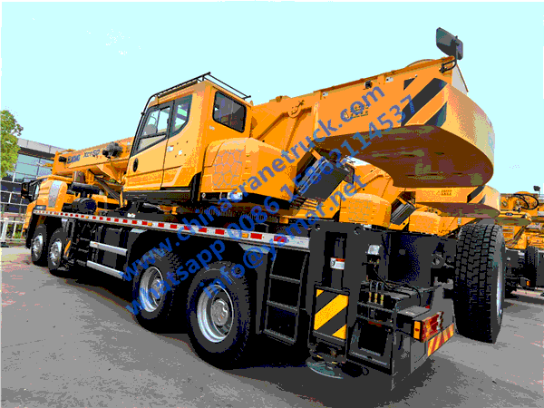 XCT50_Y RHD truck crane (2)