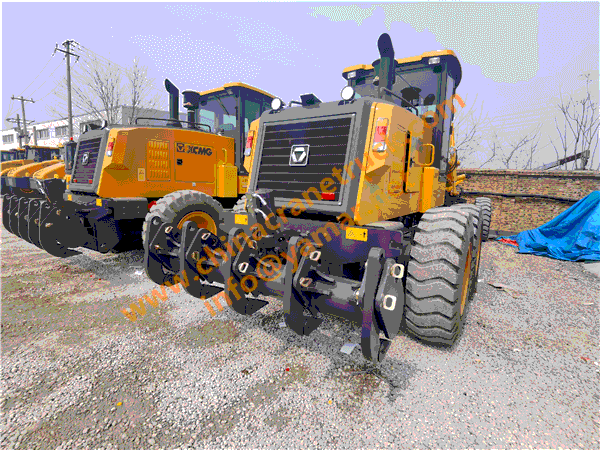 GR165 with ripper (2)