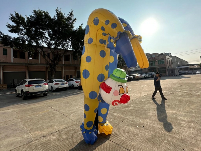 Inflatable Walking Clown Cartoon
