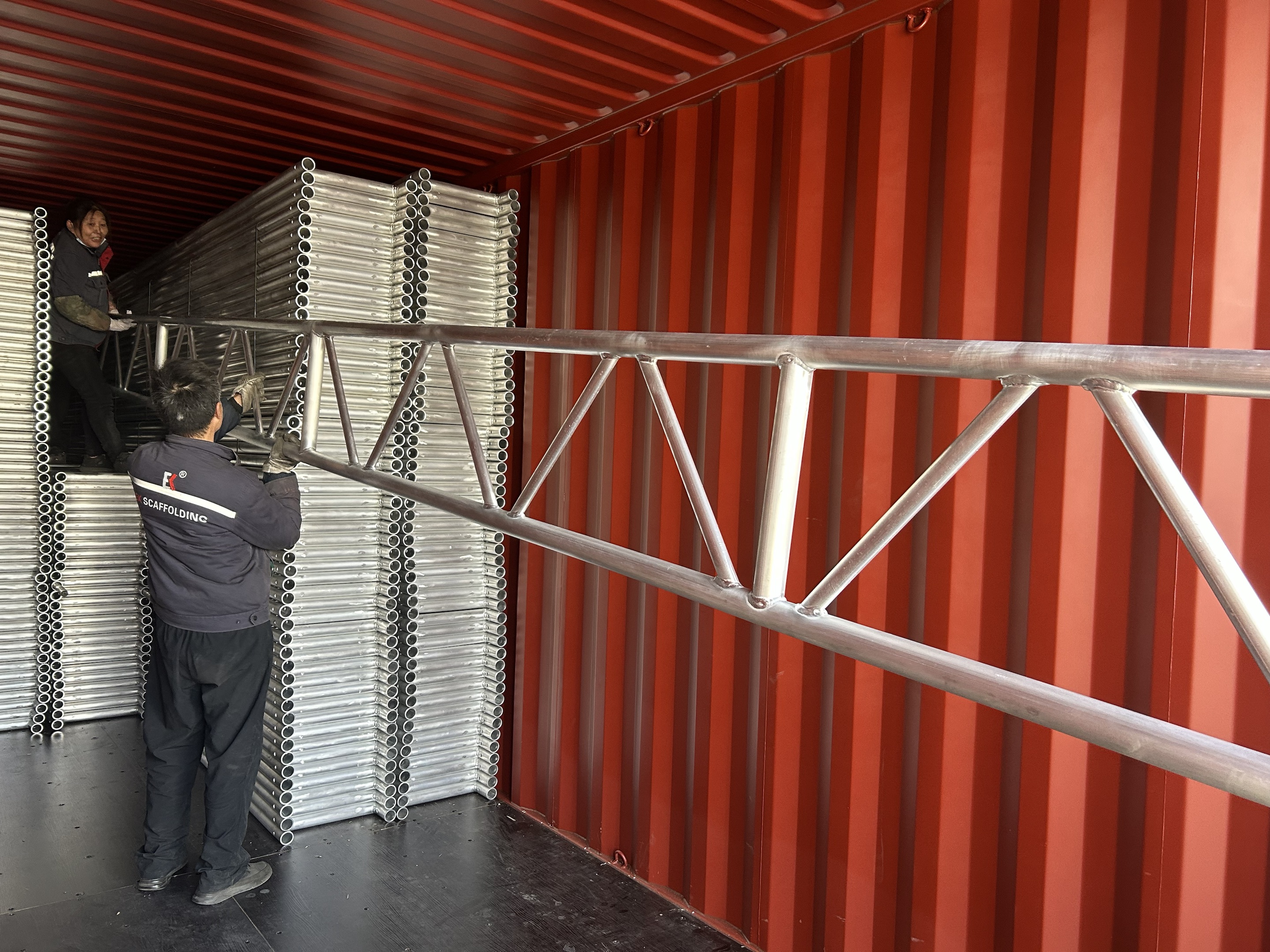 Env&iacute;o de vigas de celos&iacute;a de andamio 