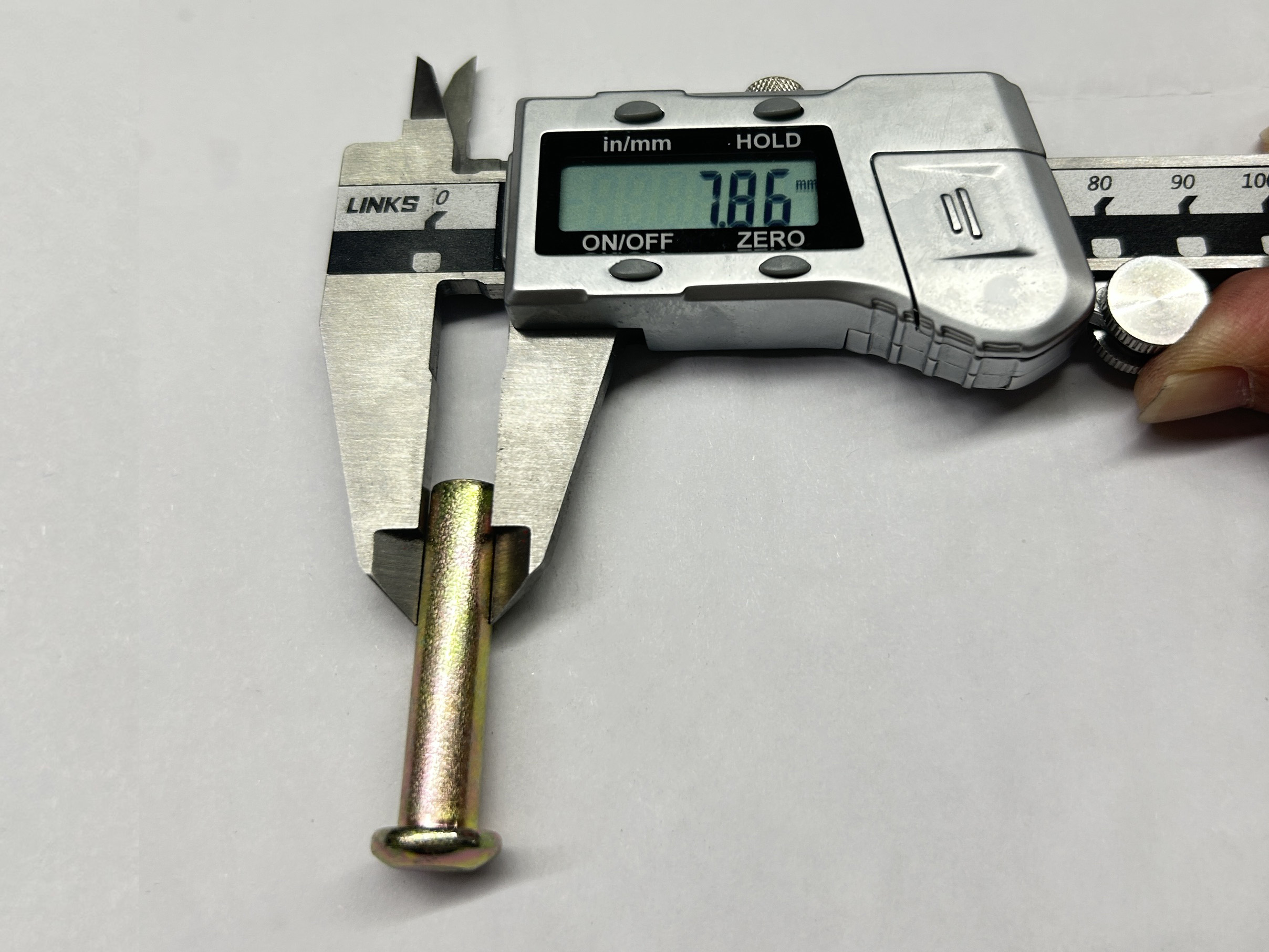 Tama&ntilde;o del remache del acoplador de andamio 