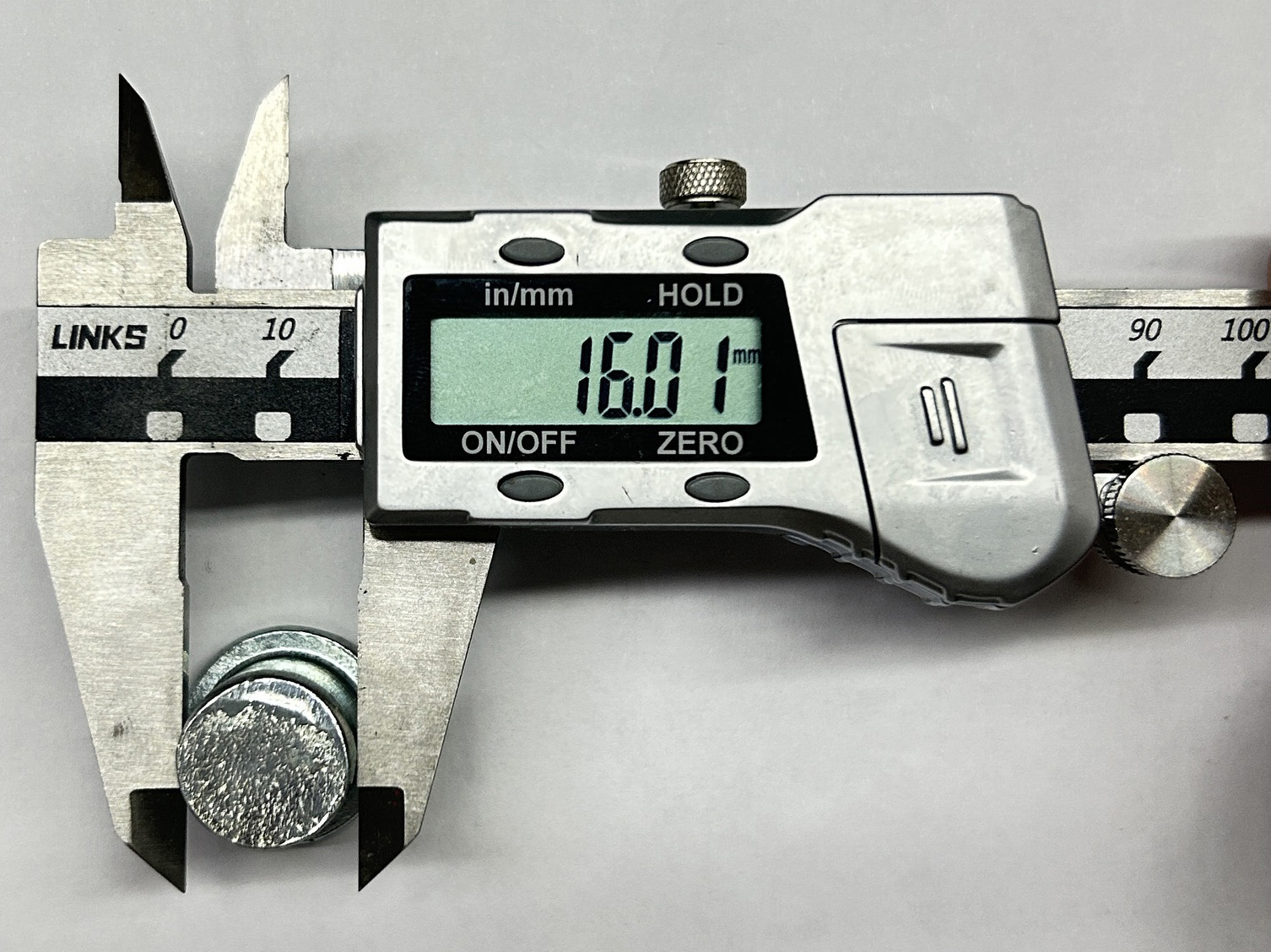 Tama&ntilde;o del remache del acoplador de andamio 