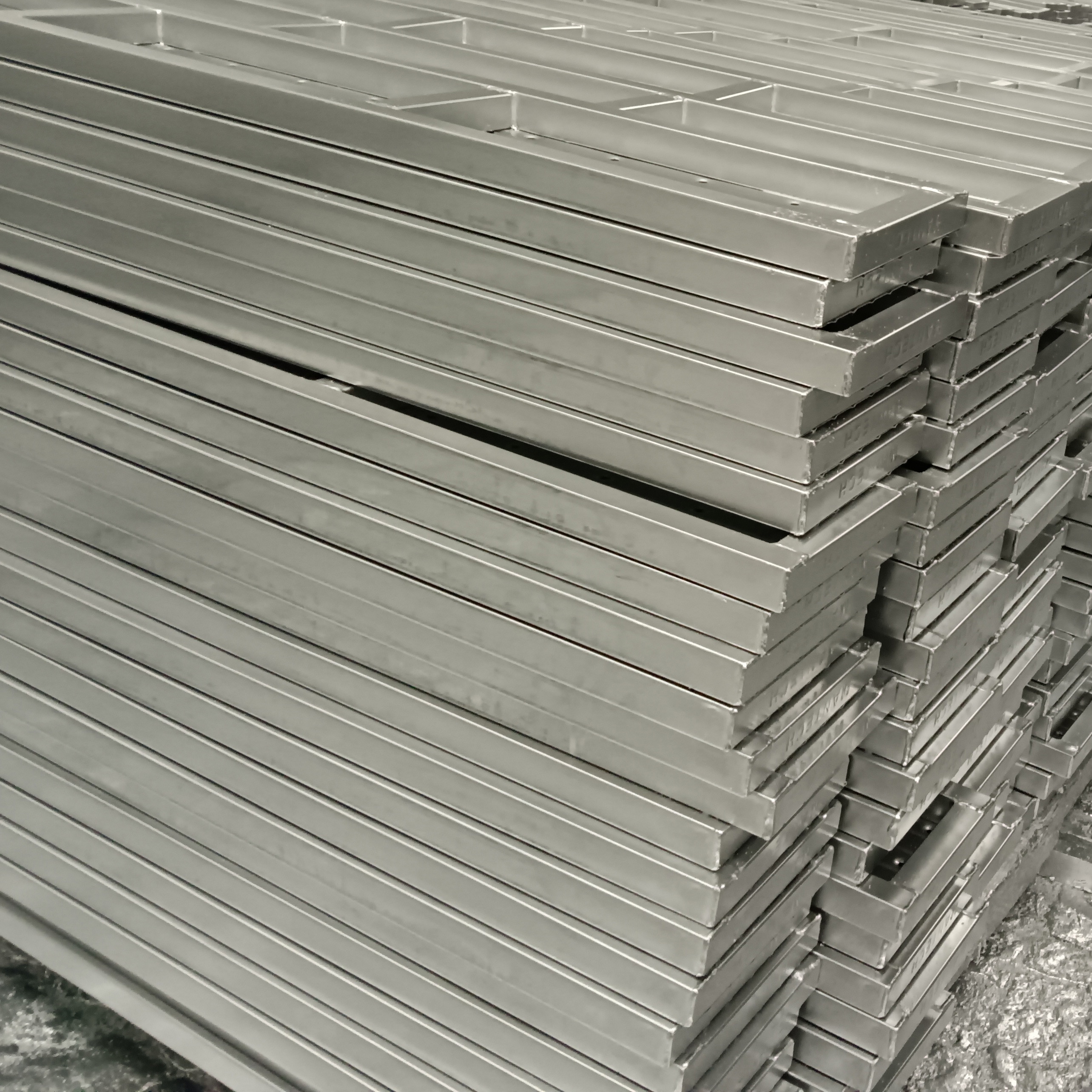 2.0m Caja de acero cerrado 