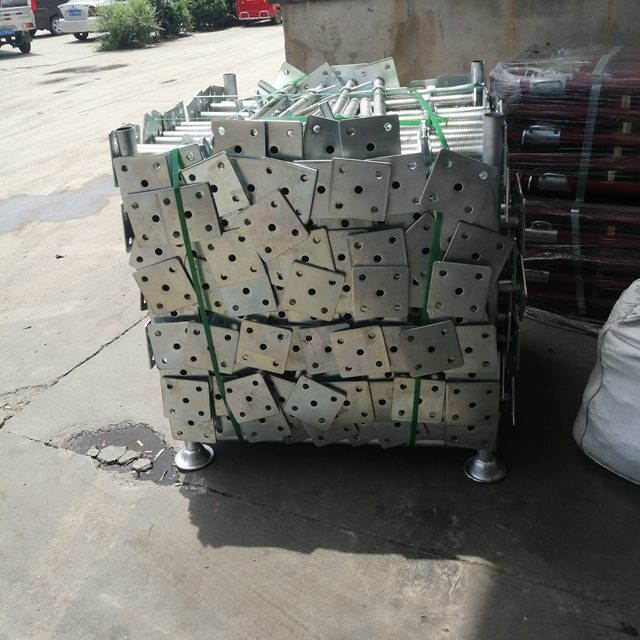 脚手架HDG实心螺丝底座插孔 