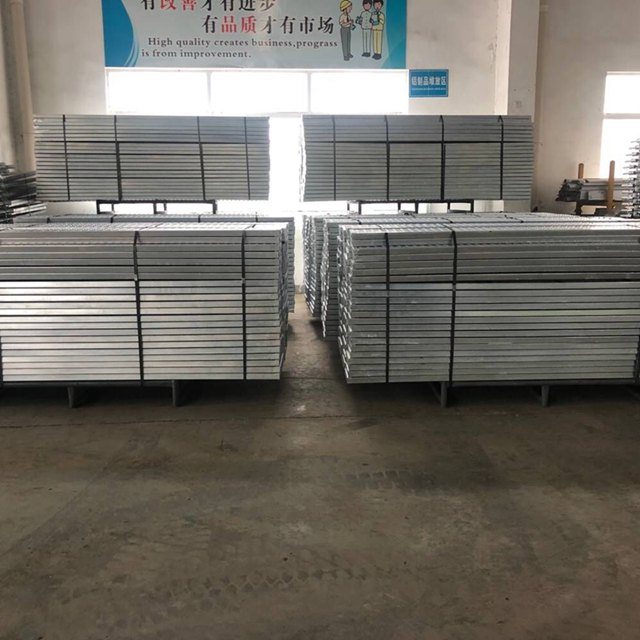 BS1139的240mm HDG脚手架步行板