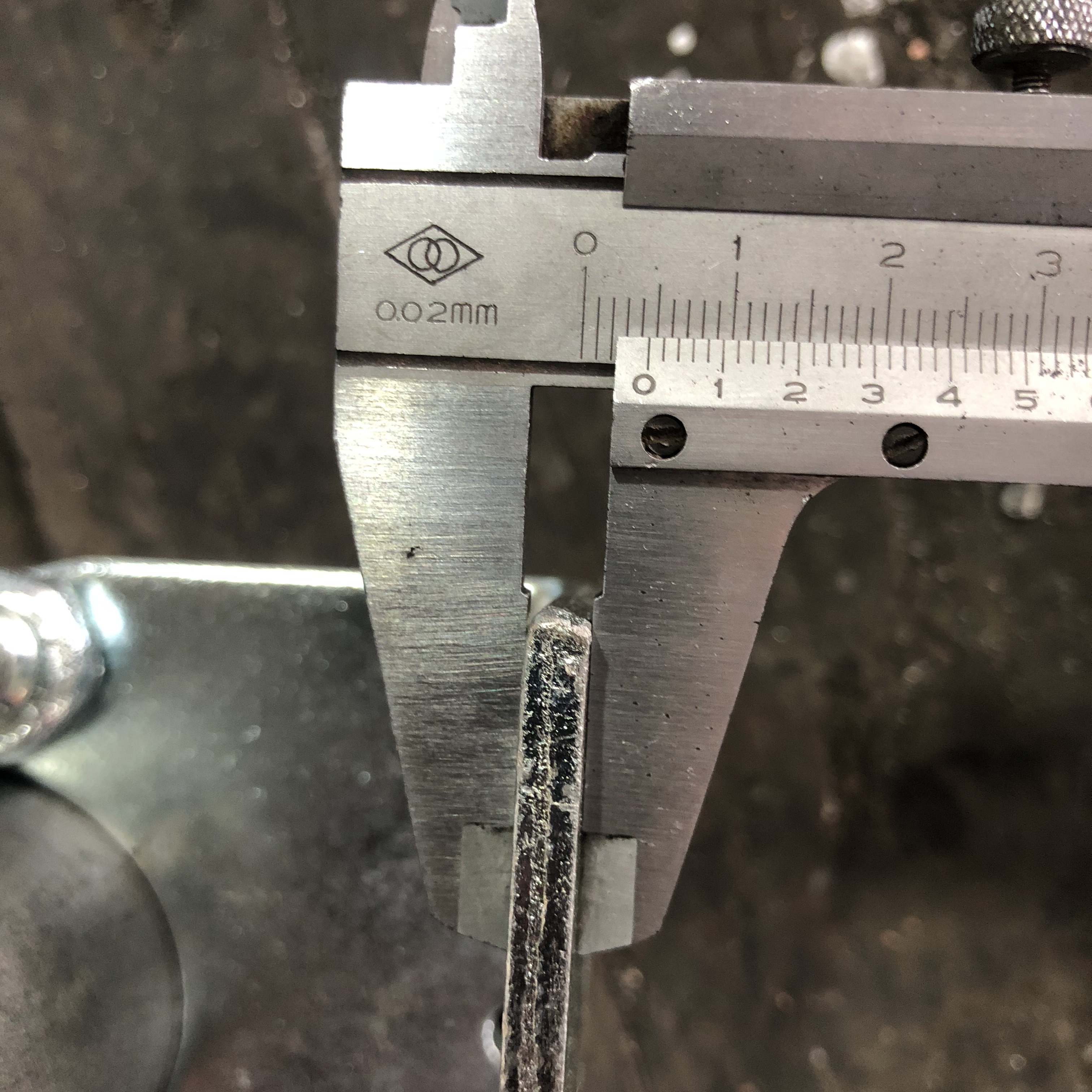 Сбросить поддельную доску, удерживая муфт