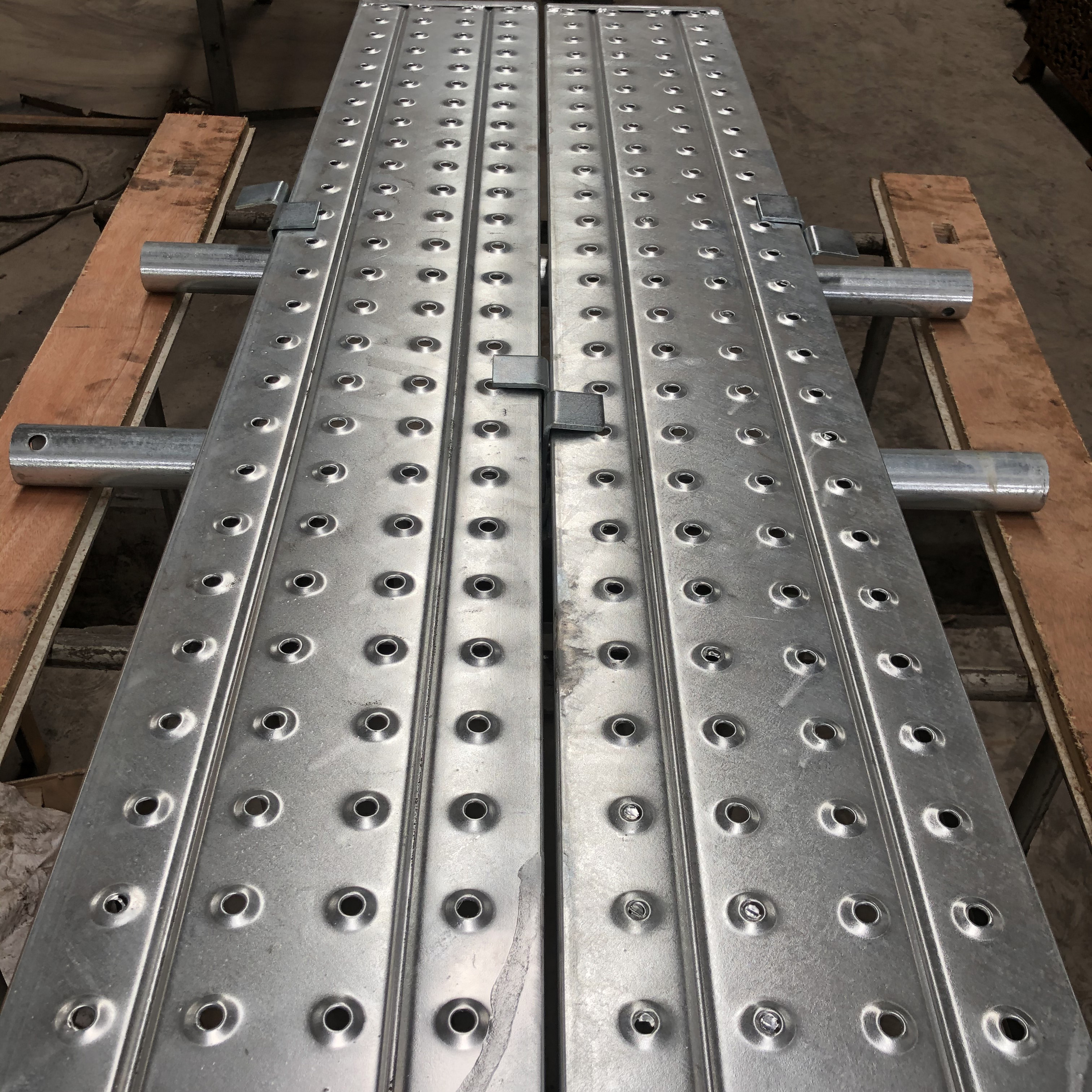 Фиксирующая муфта для платы в упаковке 