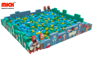 Kids Indoor Square Polca di pozzo da gioco morbido personalizzato per interni in vendita