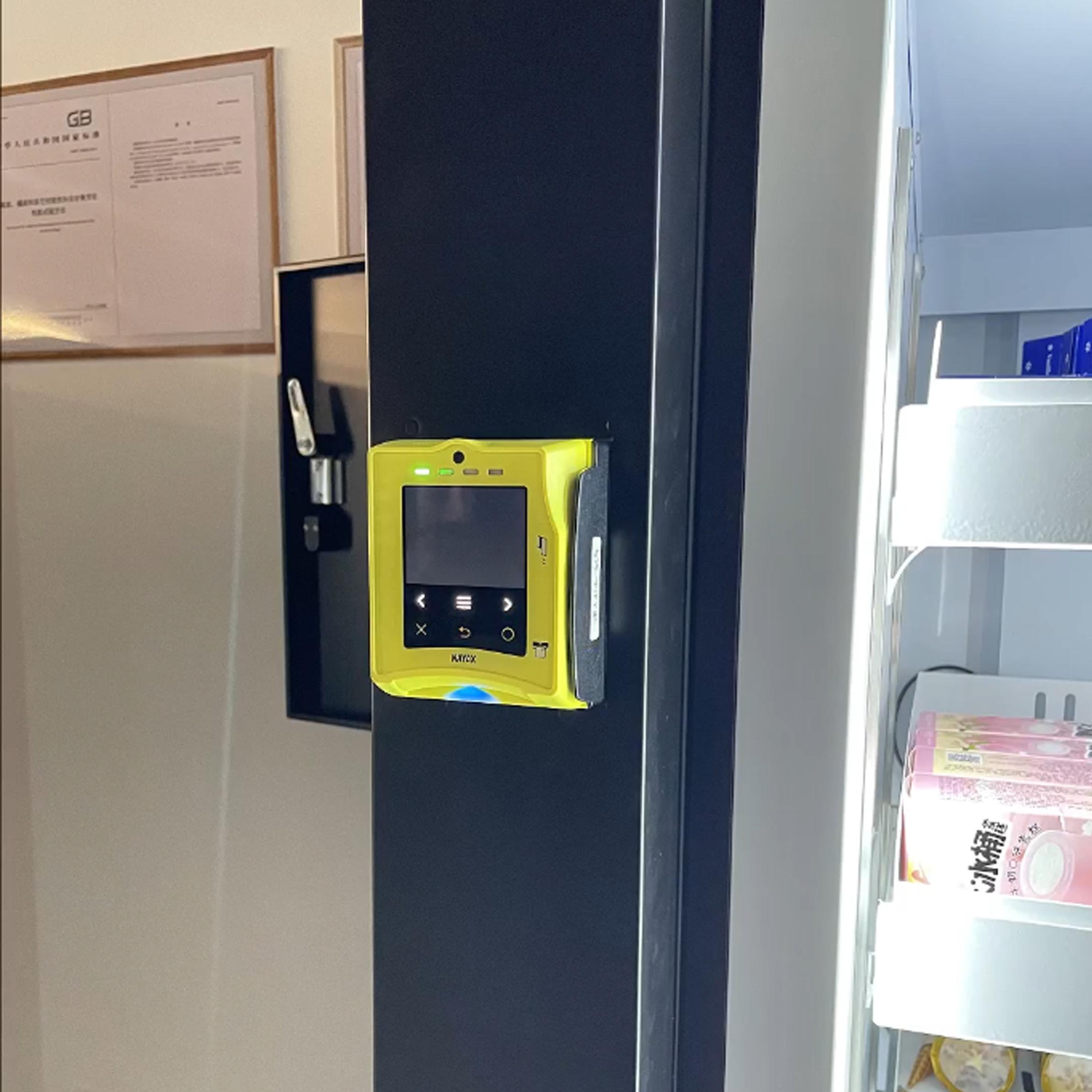 Máquina expendedora de congelador y pesaje inteligente ZV-428FW | Gabinete congelado a -20°C