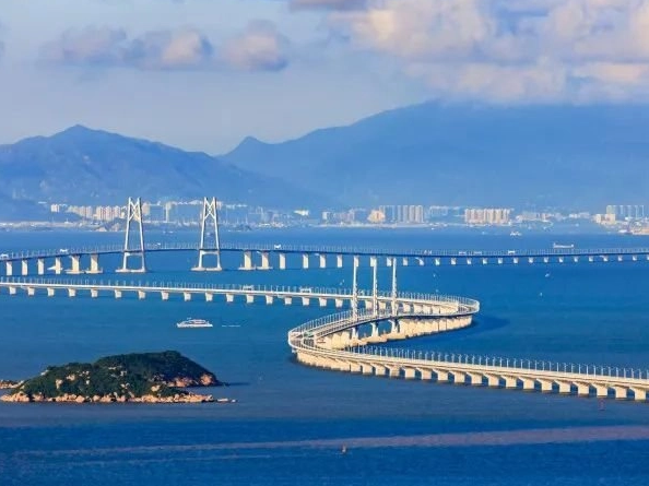 Puente Hong Kong-Zhuhai-Macao, instalaciones de cruce de fronteras de Hong Kong